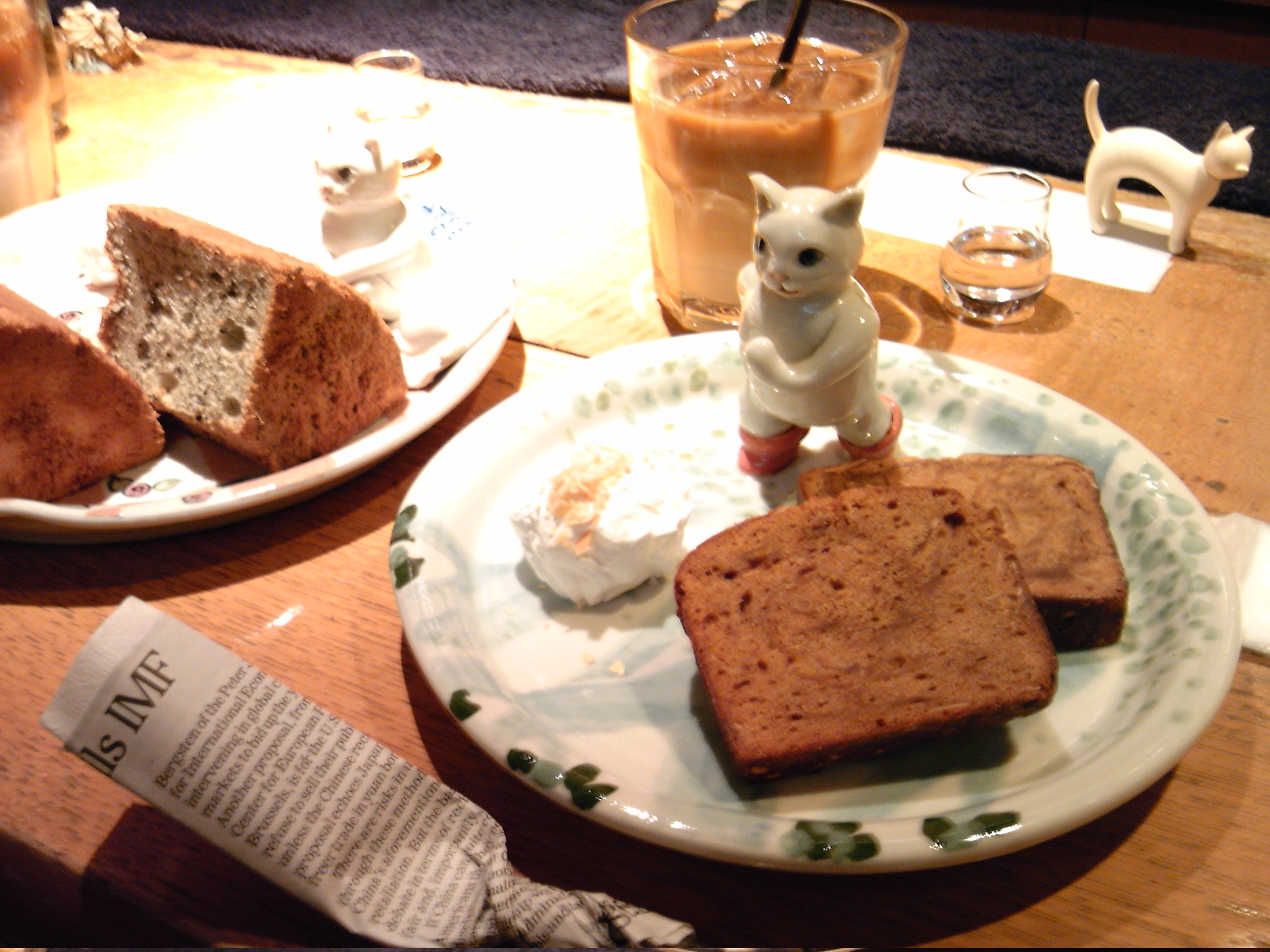 �ʐ^/���肳��ɋ����Ă������cafe